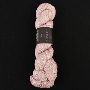 Julie Asselin Fino Yarn Merino Cashmere Silk Blend Thé d après-midi